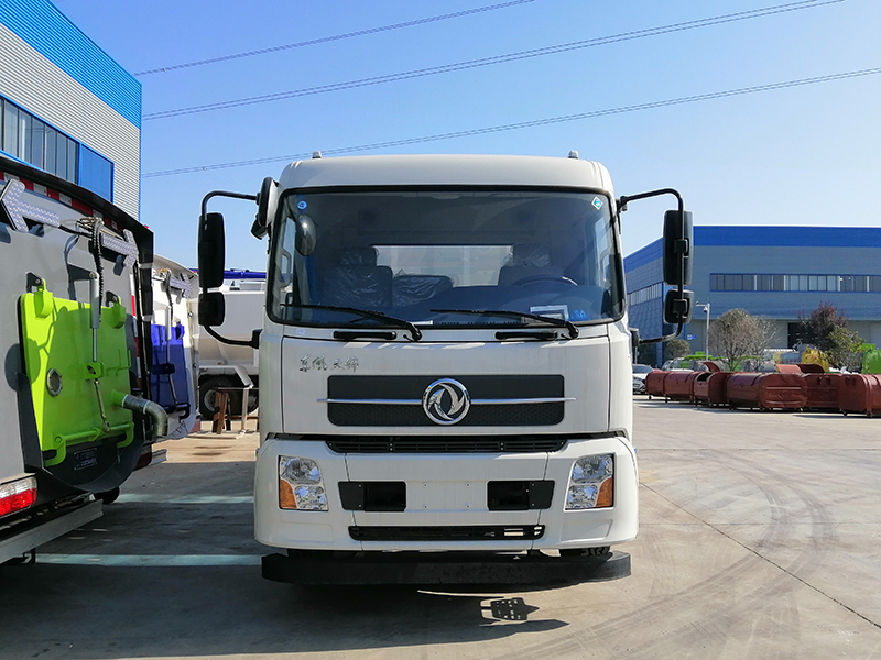 程力威牌CLW5168TSLD5型掃路車