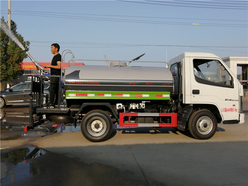 上海金山陳總建築工程有限公司訂購一藍牌灑水車